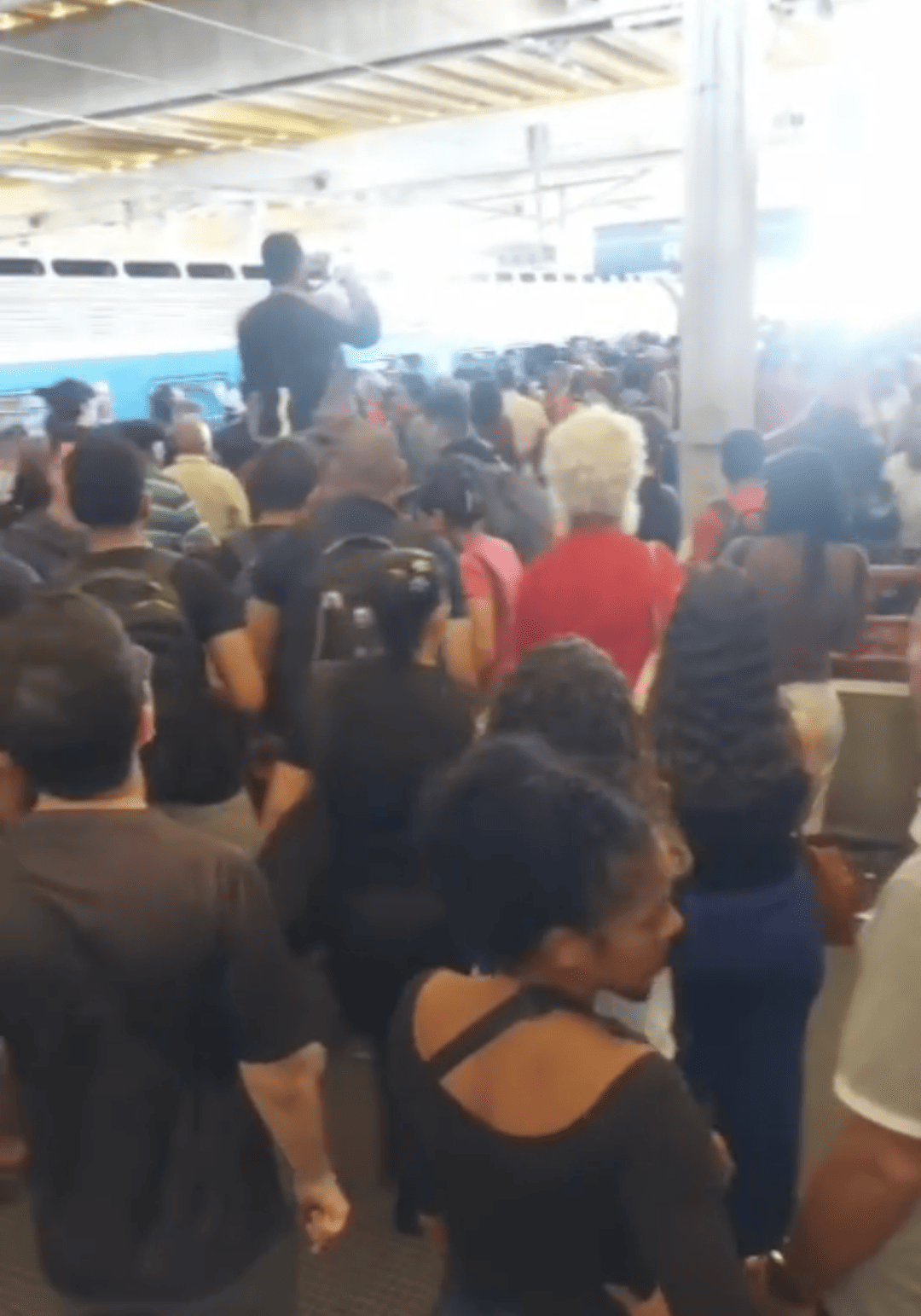 Falha mecânica provoca atrasos na Linha Sul do Metrô do Recife pelo segundo dia consecutivo