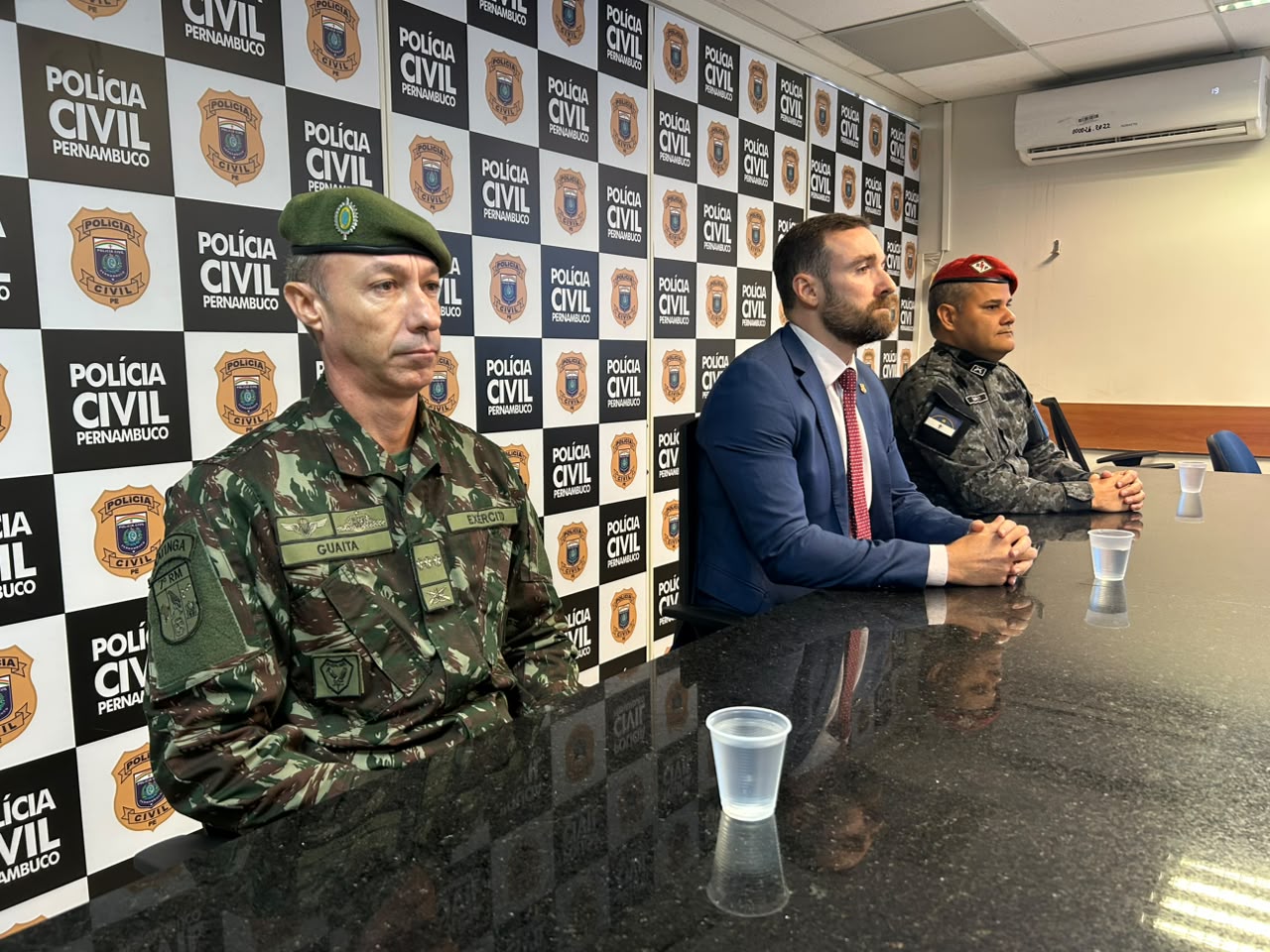 Fuzil furtado de quartel no Recife foi parar nas mãos de traficantes, diz Polícia Civil