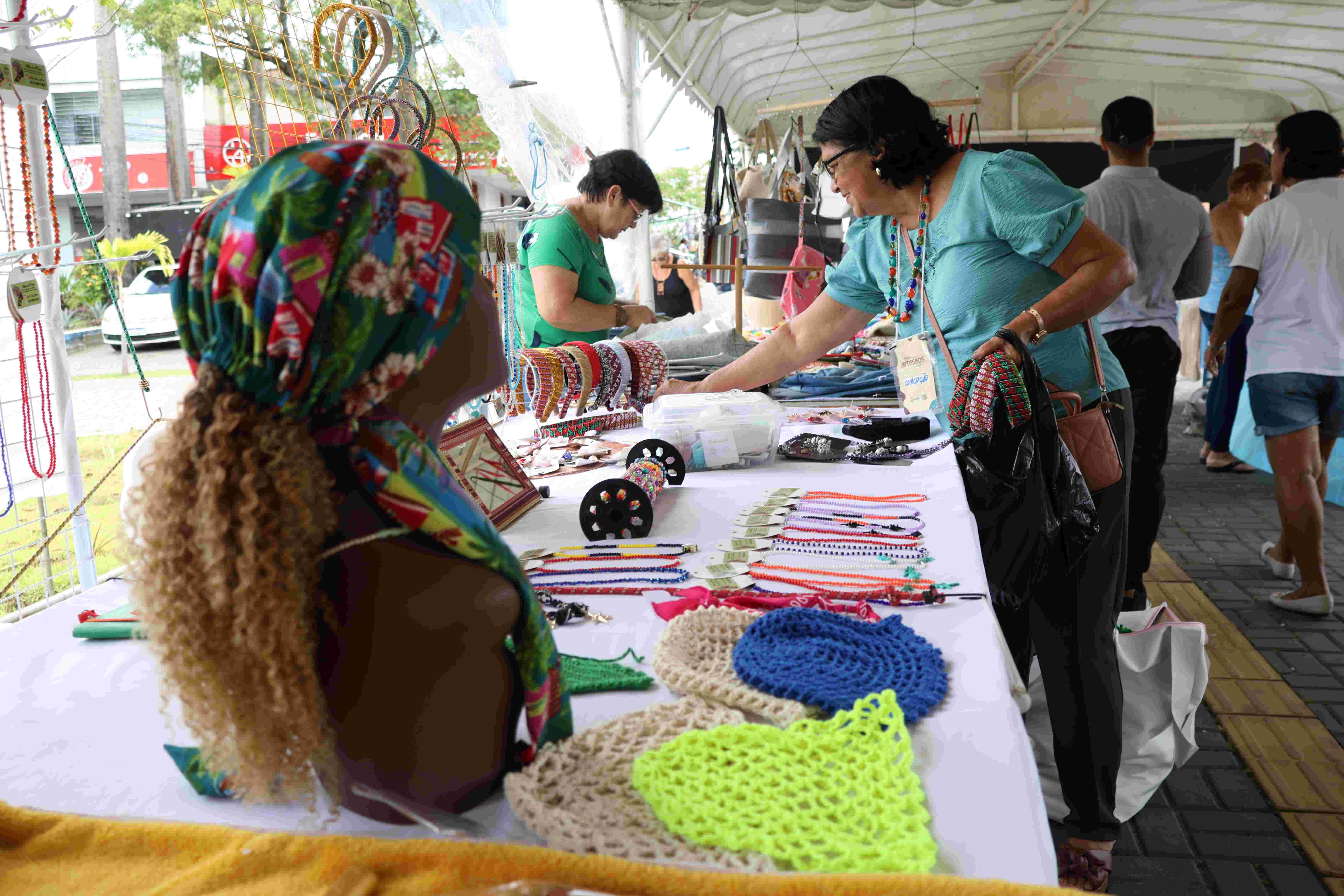 Sexta edição da Feira do Artesão 60+ valoriza talentos e protagonismo da pessoa idosa em Paulista