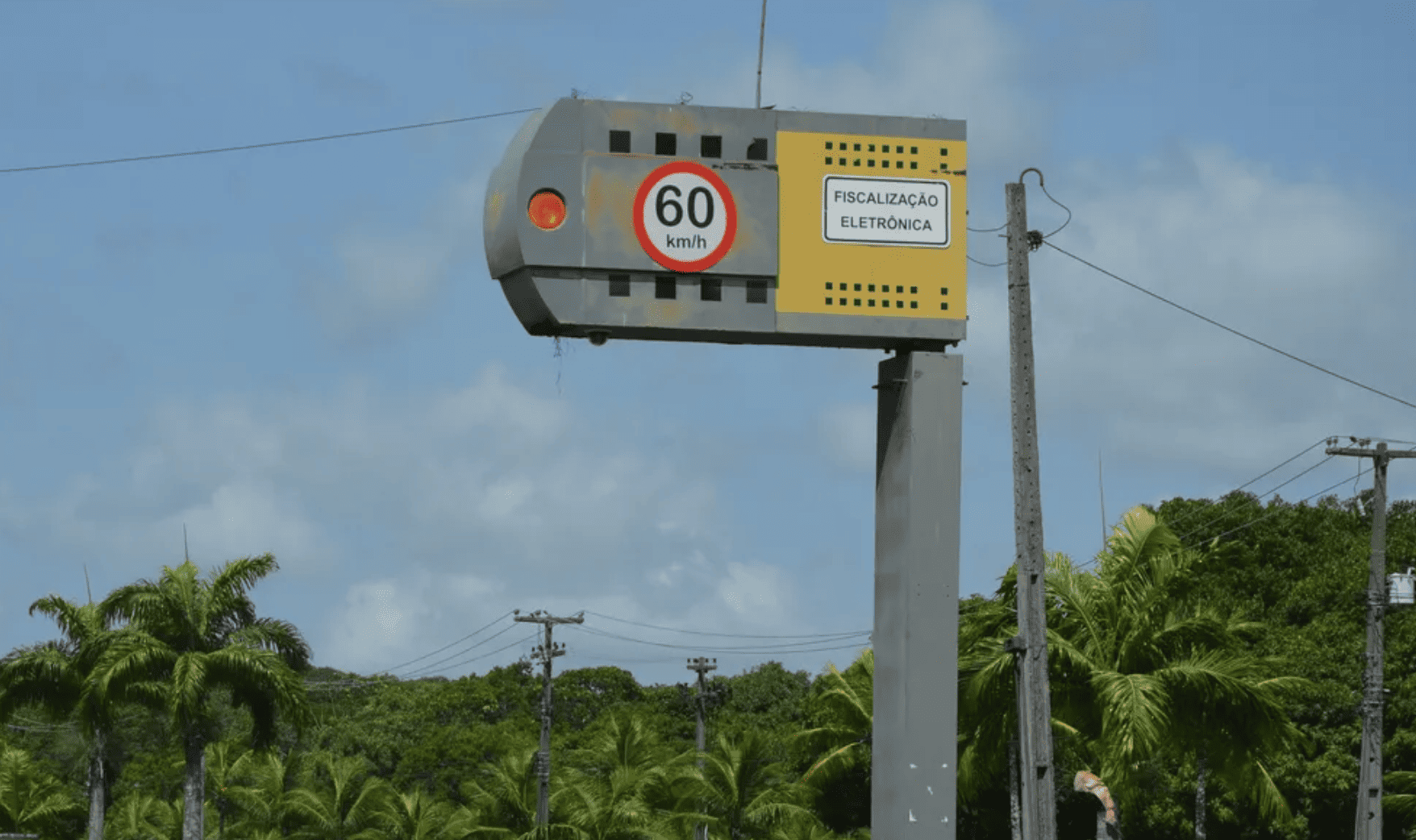 Lombadas eletrônicas da BR-232 e PE-060 serão desligadas durante o feriadão de Finados