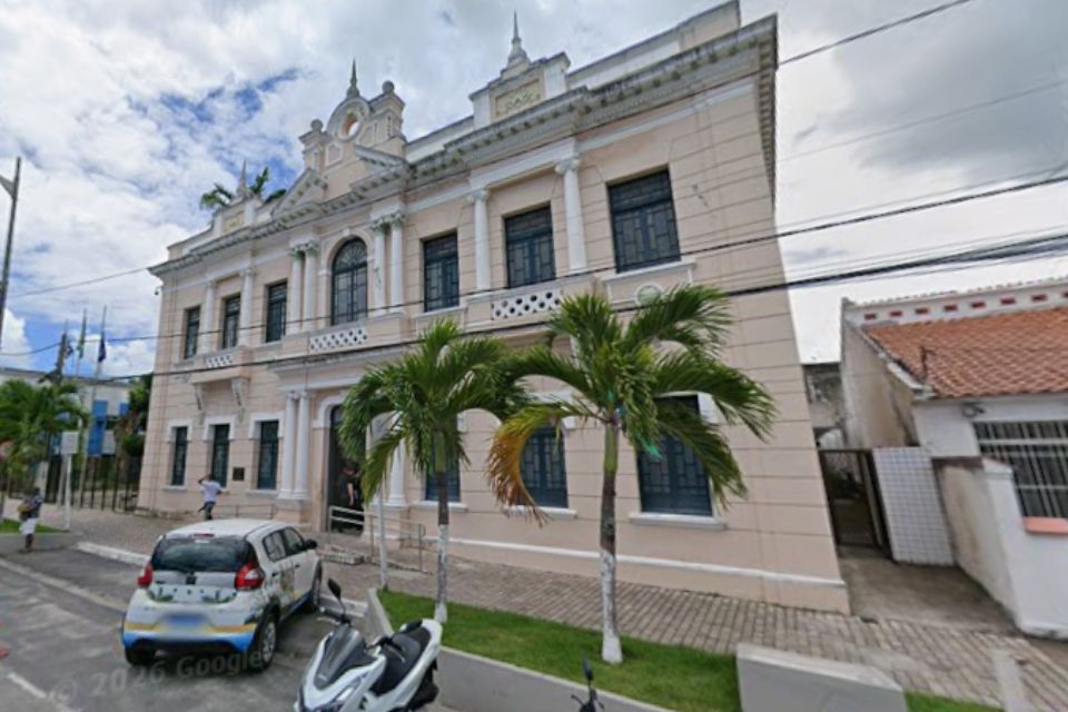 Seleção em Goiana oferece 166 vagas imediatas e salários de até R$ 8,9 mil
